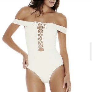 L*Space I Anja Cream Off Shoulder One White Suit 6